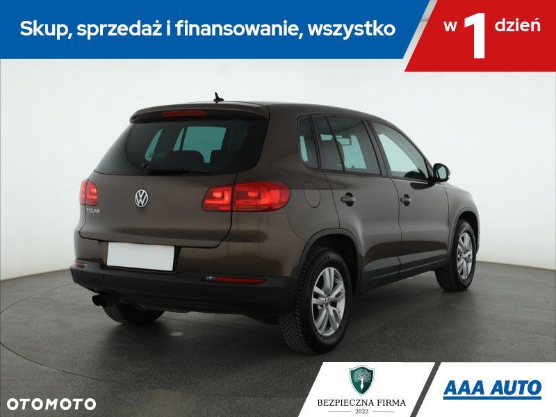 Volkswagen Tiguan - 6