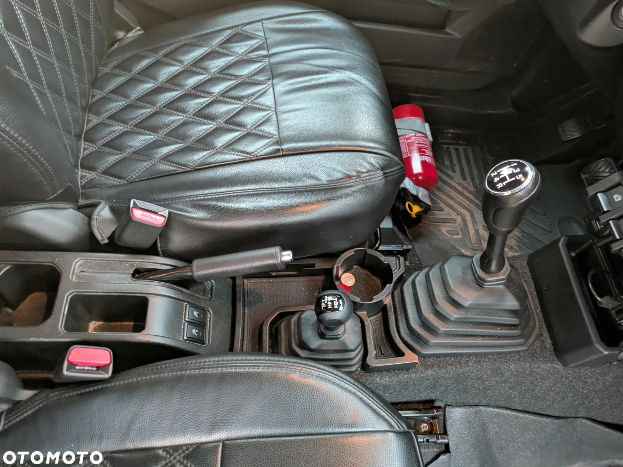 Suzuki Jimny 1.5 Premium - 18