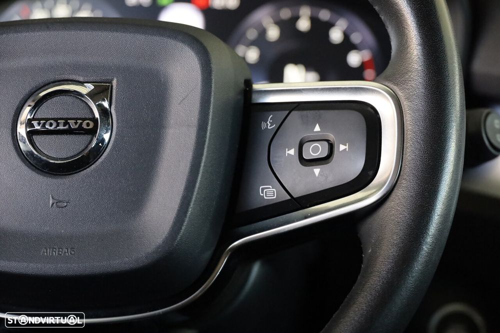 Volvo XC 40 1.5 T3 Momentum - 17