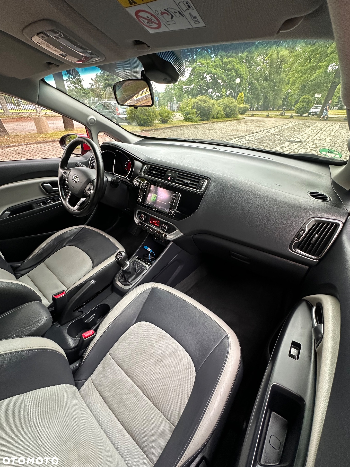 Kia Rio 1.4 Business Line - 35