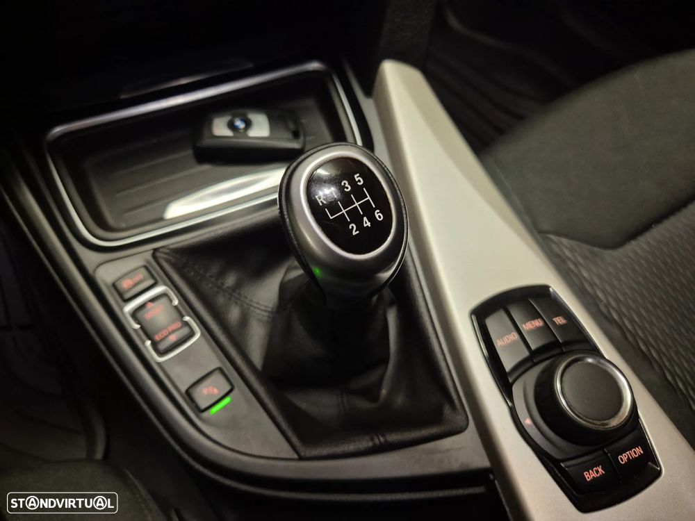 BMW 320 d Touring Line Modern - 21