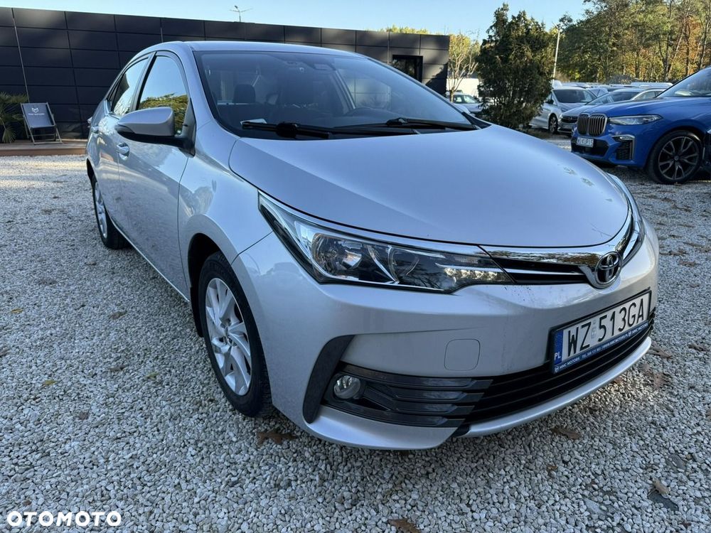 Toyota Corolla 1.6 Comfort - 19