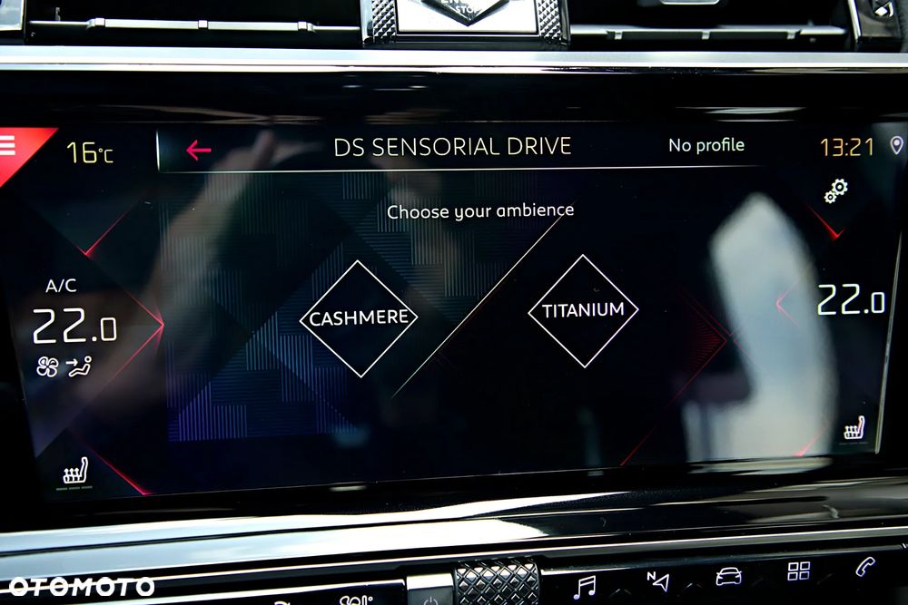 DS Automobiles DS 7 Crossback 1.6 PureTech Performance Line + - 27