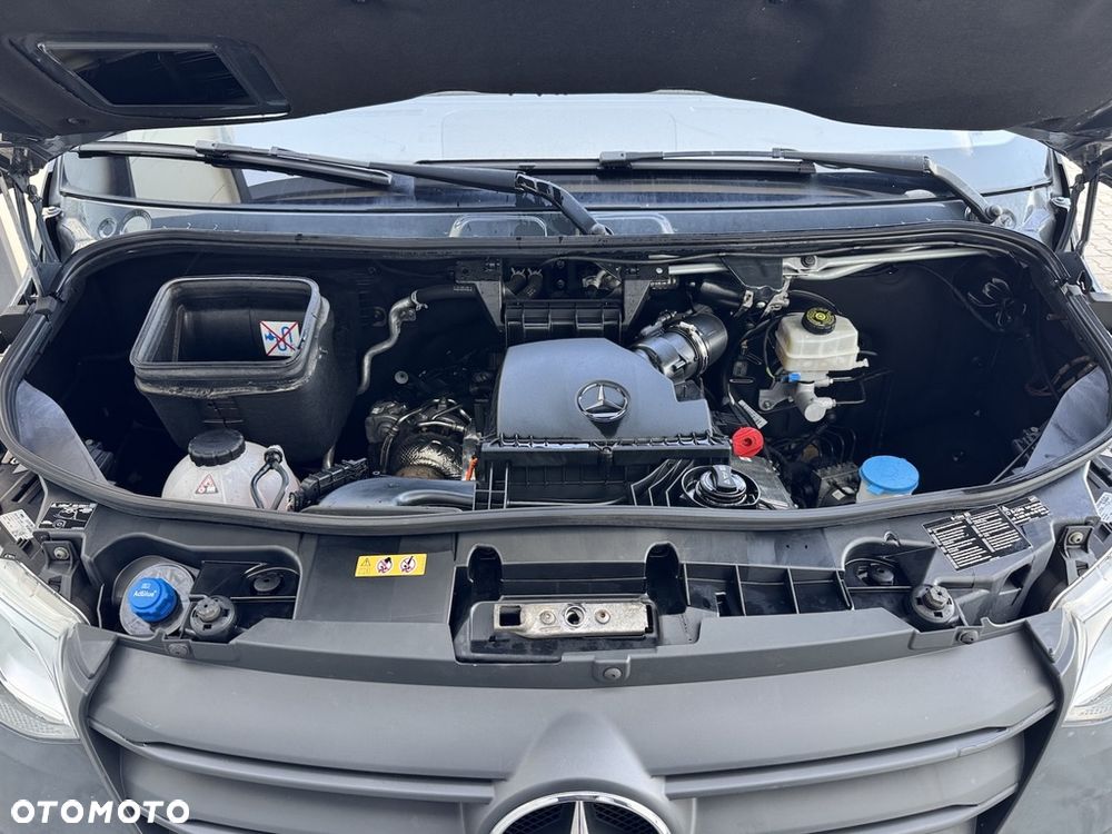 Mercedes-Benz Sprinter - 9