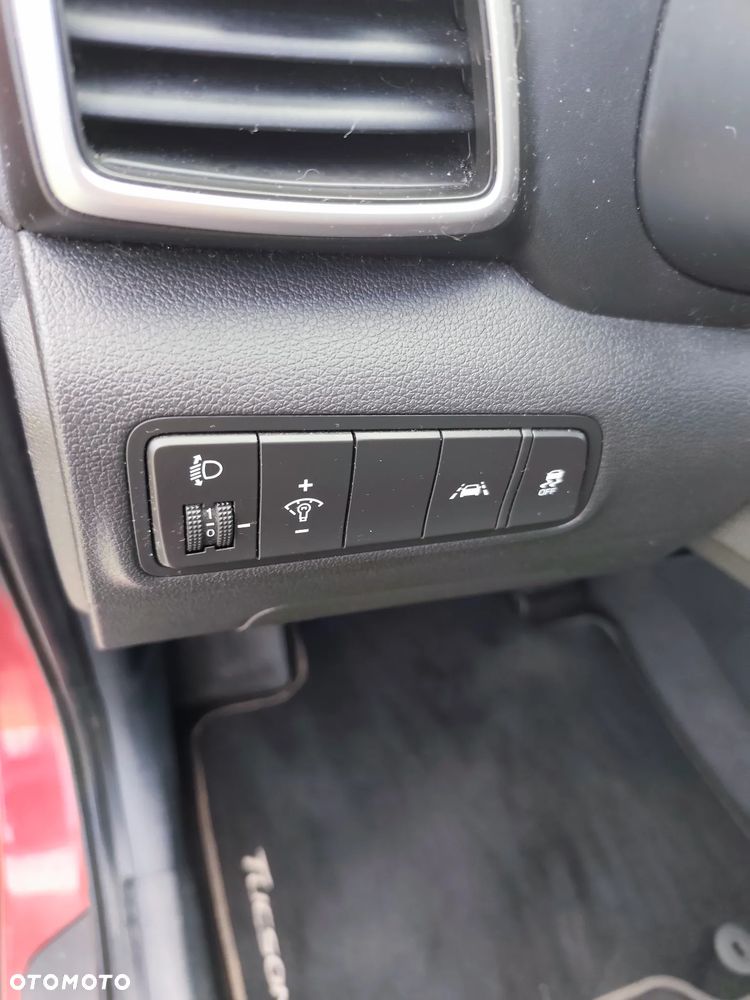 Hyundai Tucson blue 1.7 CRDi 2WD DCT Premium - 18