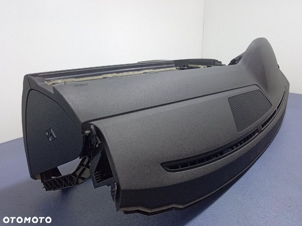 VW PASSAT B8 2014-2020 DESKA KONSOLA EUROPA AIRBAG - 2