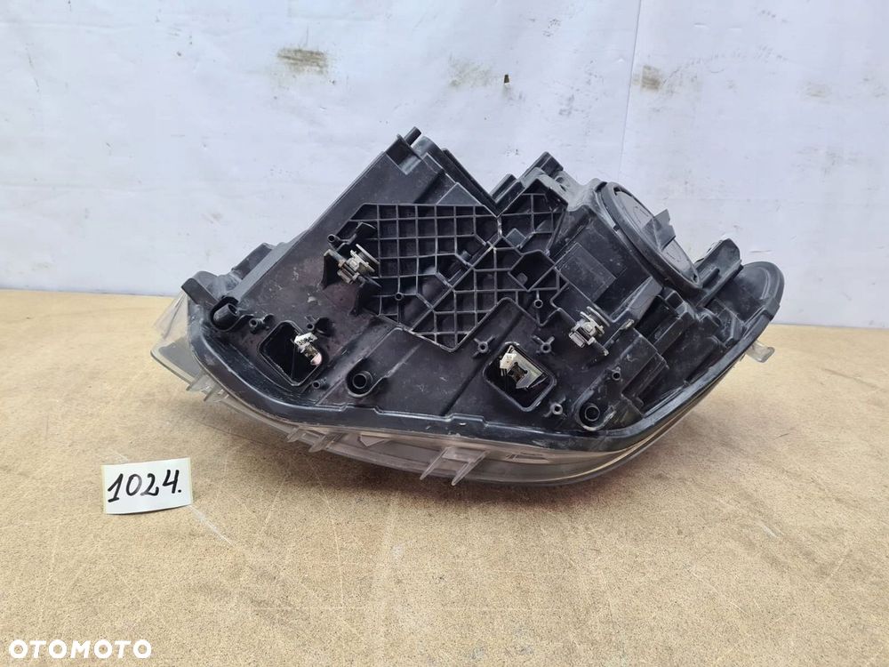 BMW 1 F20 F30 BI XENON - LAMPA PRZÓD PRAWA - 2
