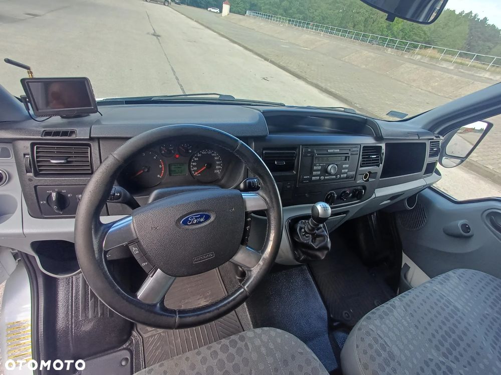 Ford Transit - 22