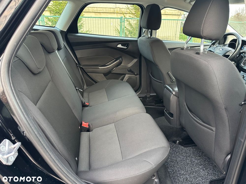 Ford Focus - 35
