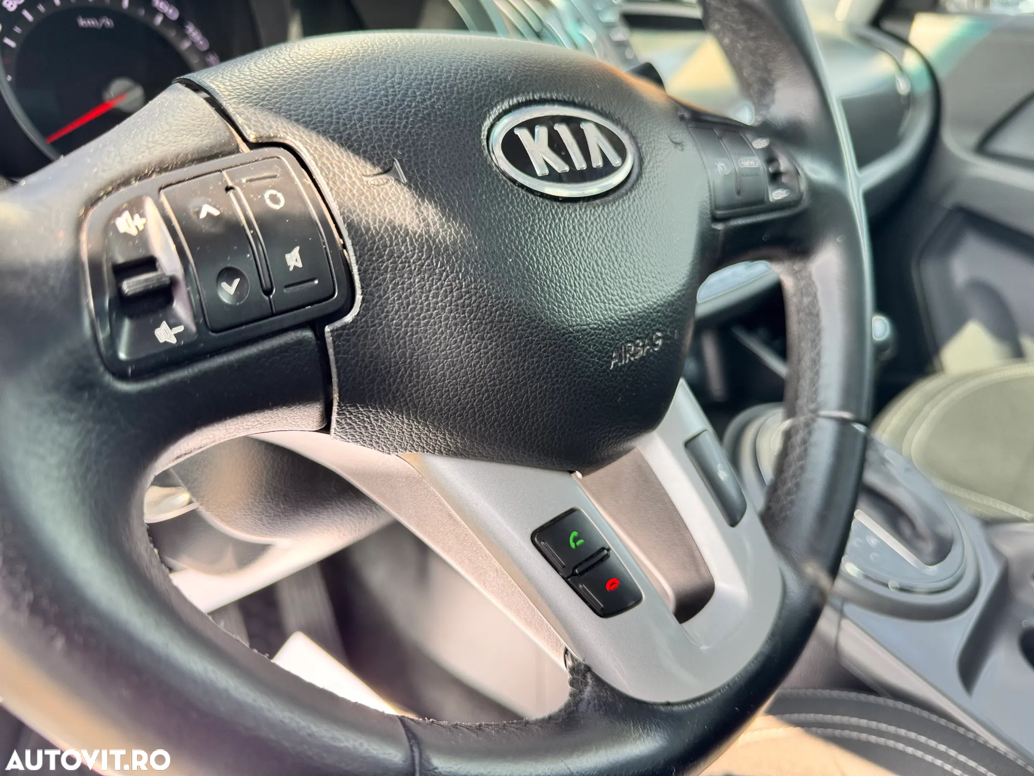 Kia Sportage 2.0 CRDI 4WD Automatik Dream-Team Edition - 18