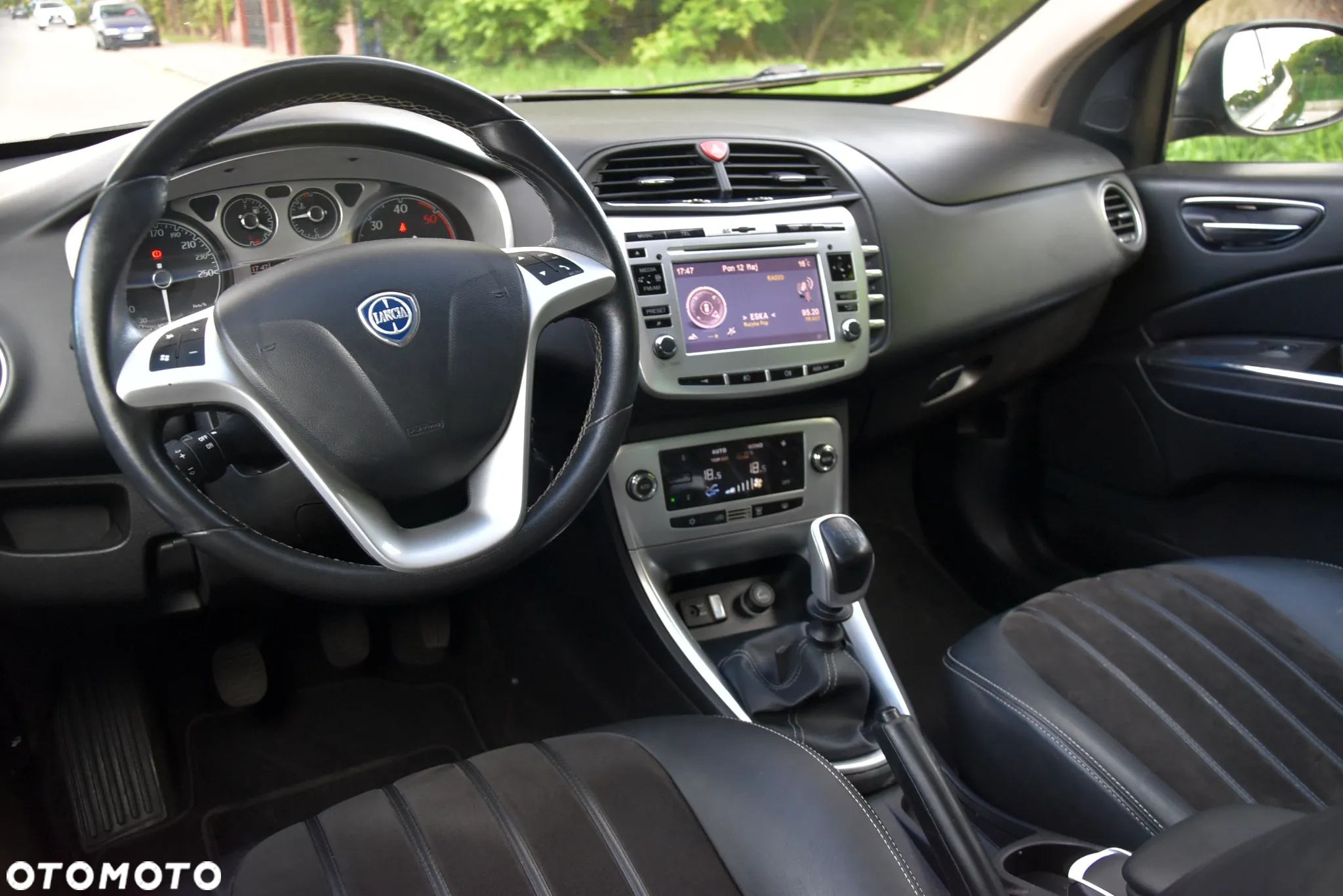 Lancia Delta 1.6 MJ Platino - 22