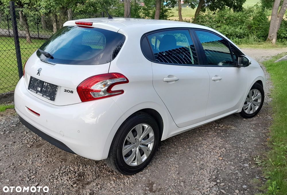 Peugeot 208 - 3
