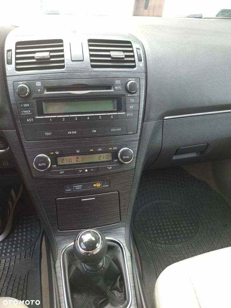Toyota Avensis 2.0 D-4D Luna - 10