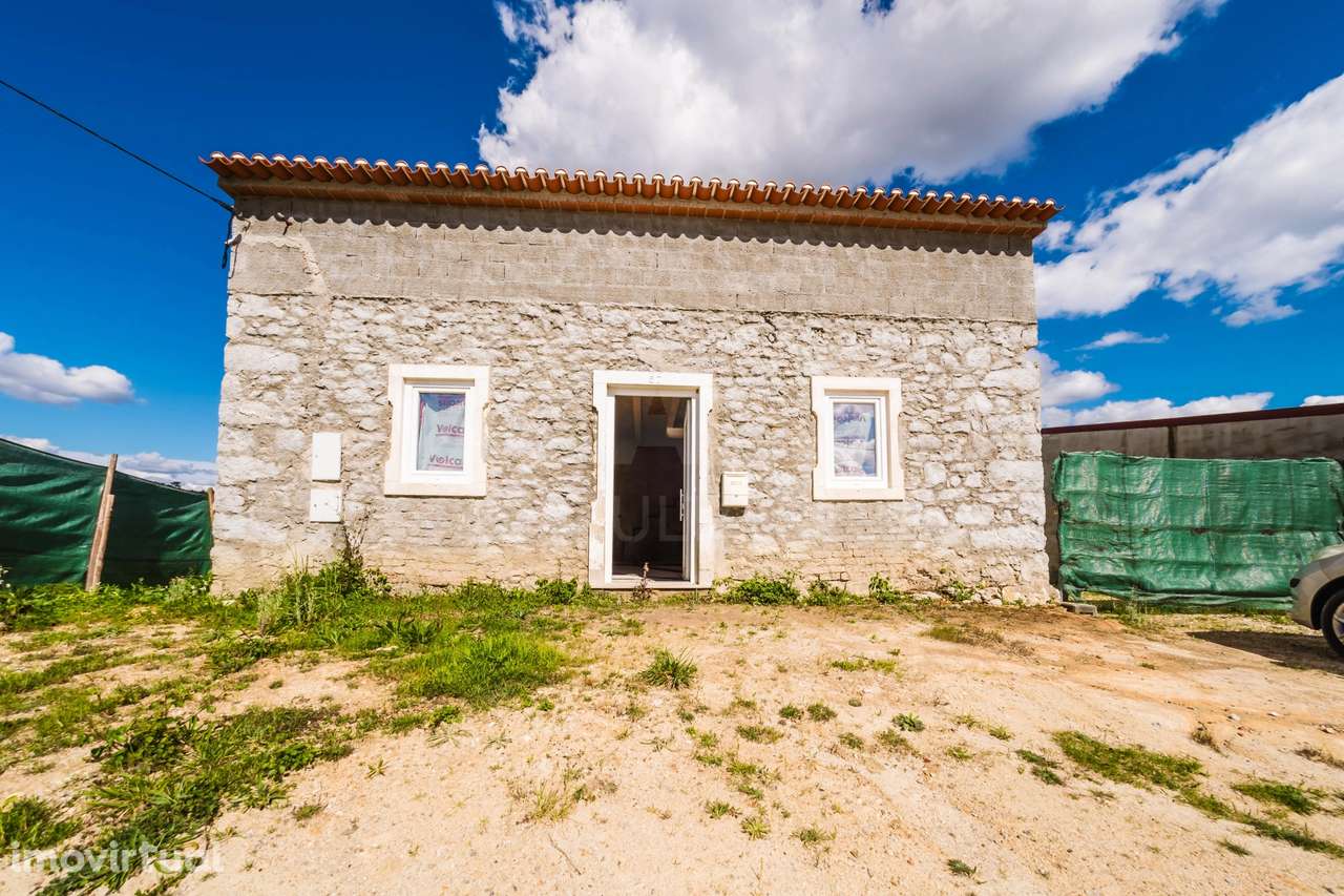 Moradia para remodelar em terreno com 1.809m2 - Grande imagem: 2/31