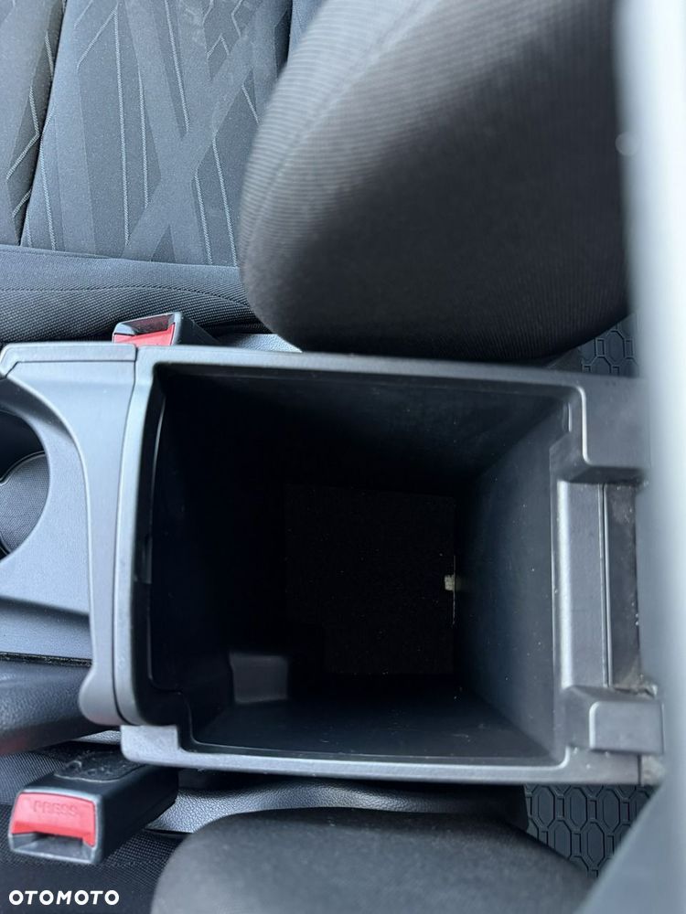Kia Ceed - 26