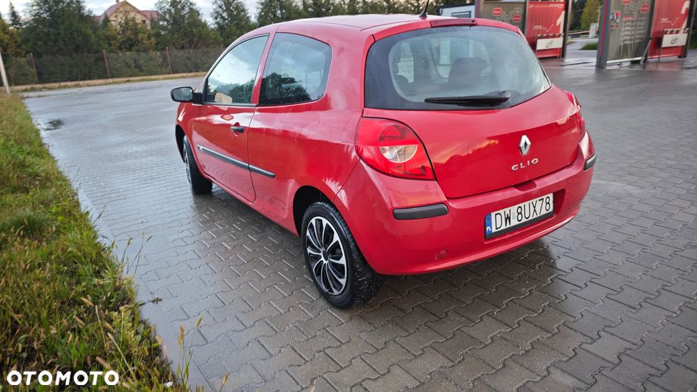 Renault Clio 1.5 dCi Expression - 4