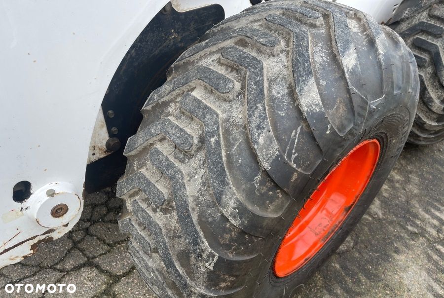 Bobcat S250 - 5