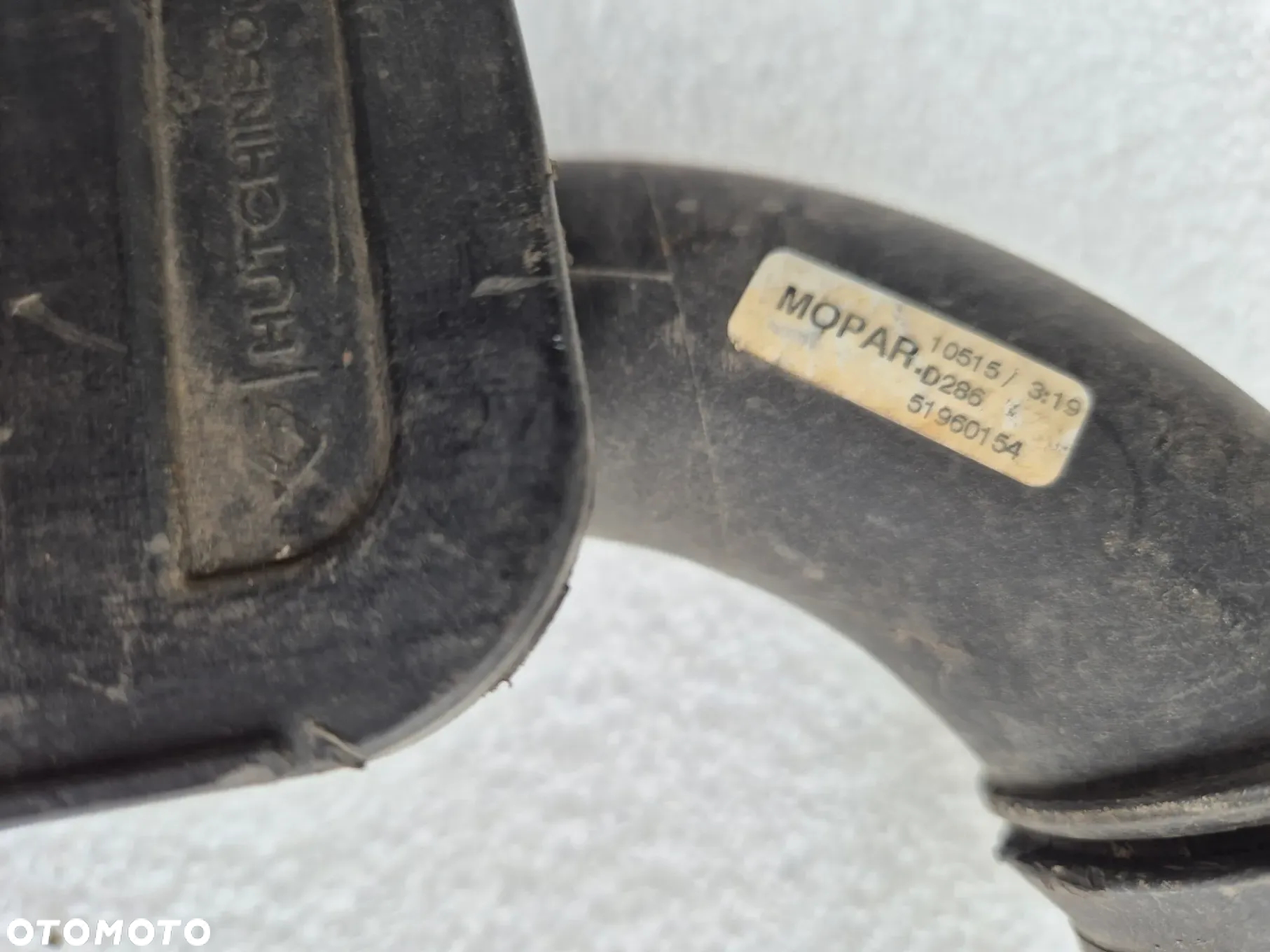 Rura przewód powietrza intercoolera Fiat Jeep 1,4 T-Jet 51960154 - 3