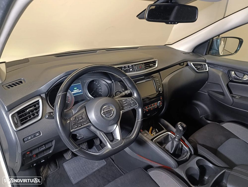 Nissan Qashqai 1.5 dCi N-Connecta J18 - 14