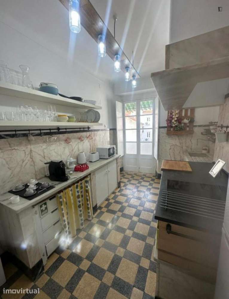Quarto - localizado em Setubal - Grande imagem: 5/6