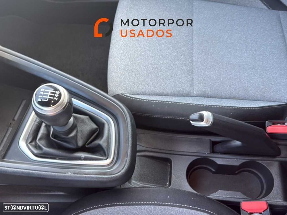 Mitsubishi Colt 1.0 MPI-T Kaiteki — fotografia 16