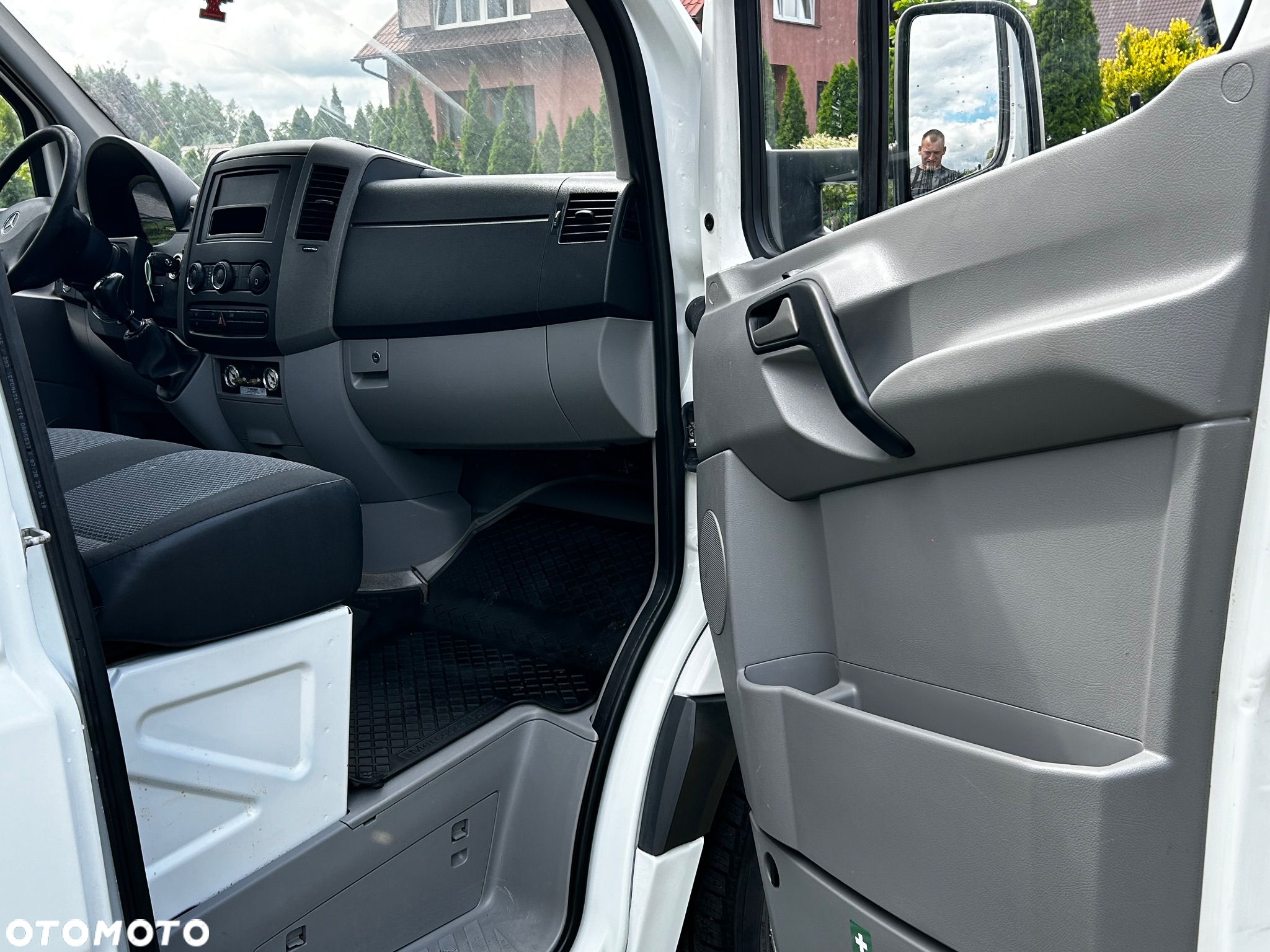 Mercedes-Benz Sprinter - 17