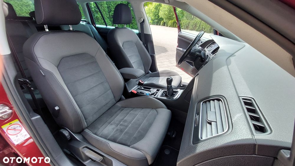 Volkswagen Golf - 21