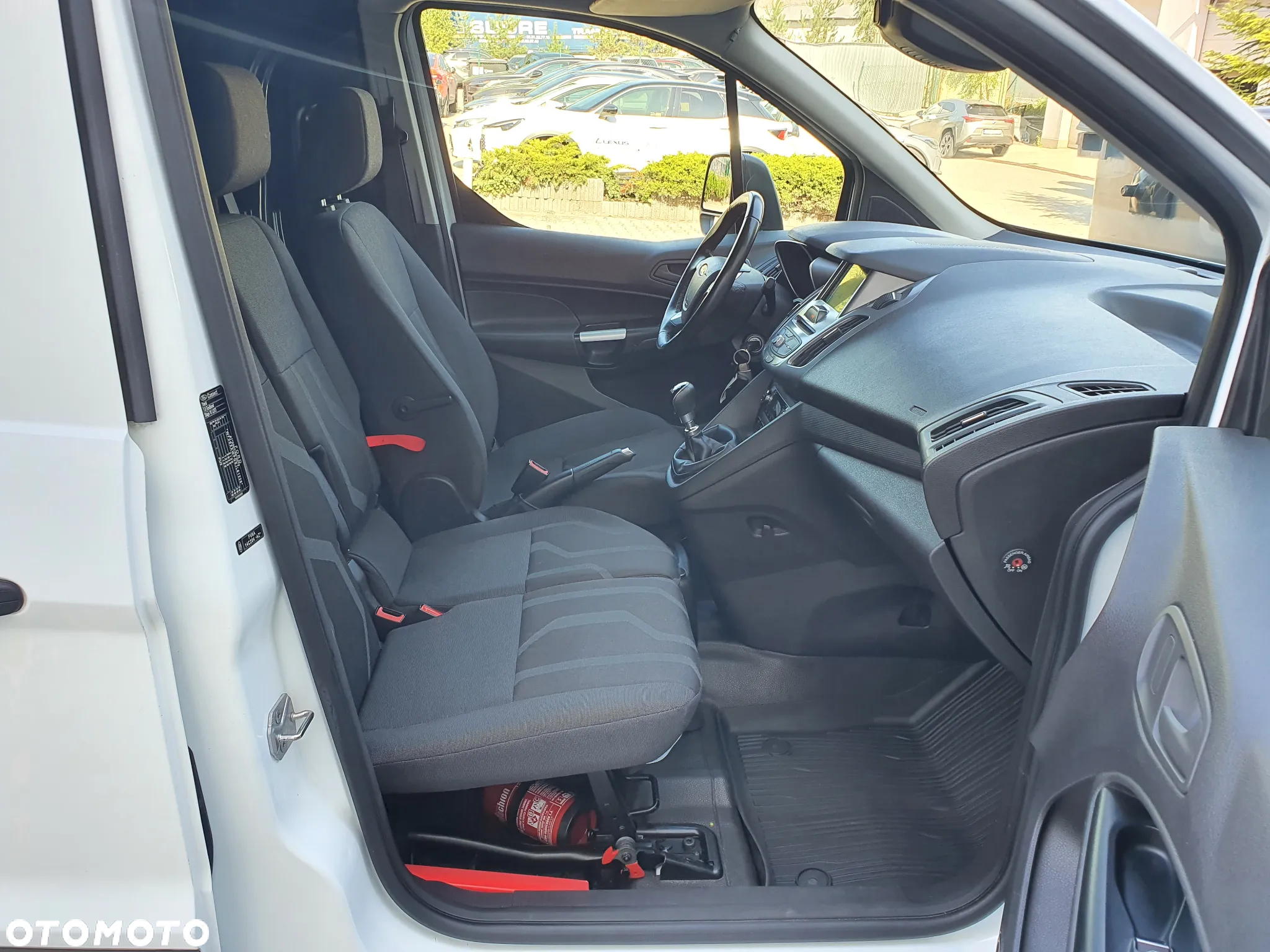 Ford Transit Connect - 23