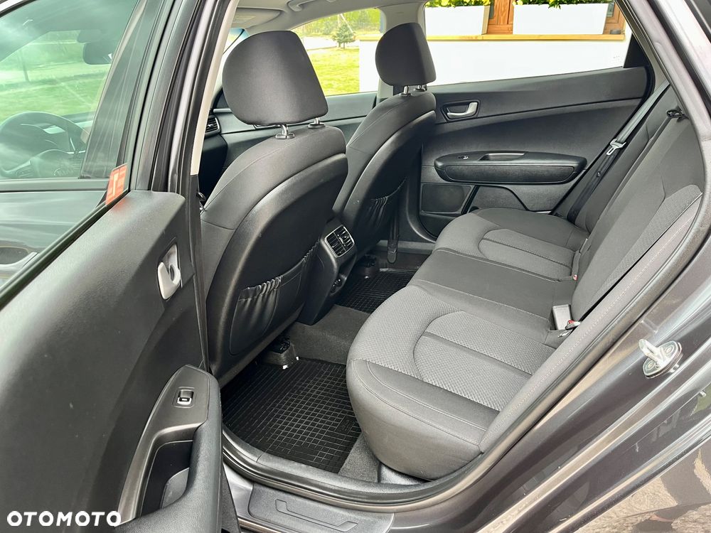 Kia Optima 1.7 CRDI M - 12