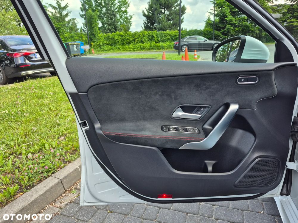 Mercedes-Benz Klasa A 200 AMG Line 7G-DCT - 16