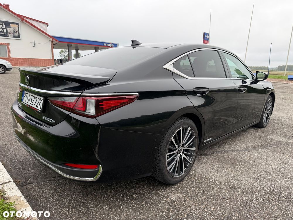 Lexus ES 300h Business Edition - 3