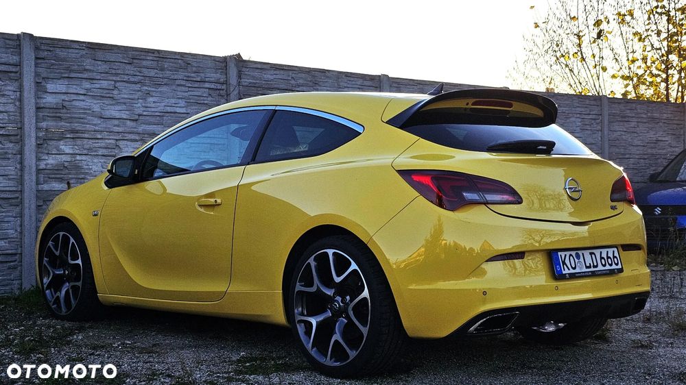 Opel Astra IV GTC OPC - 10