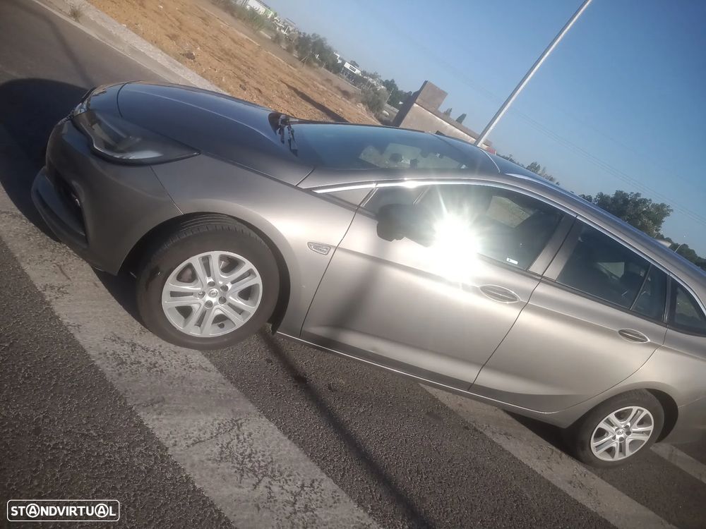 Opel Astra Sports Tourer - 6