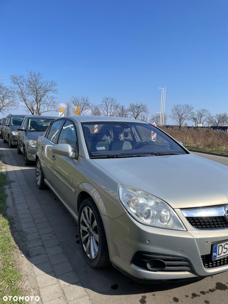 Opel Vectra 1.8 Cosmo Plus - 1