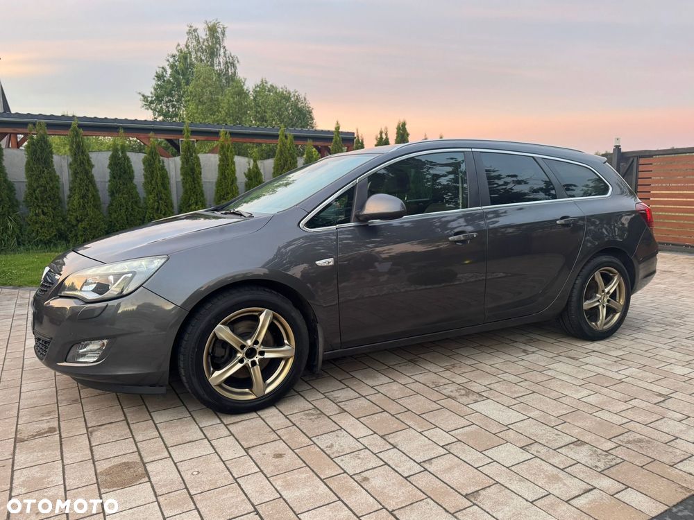 Opel Astra 2.0 CDTI Cosmo - 18