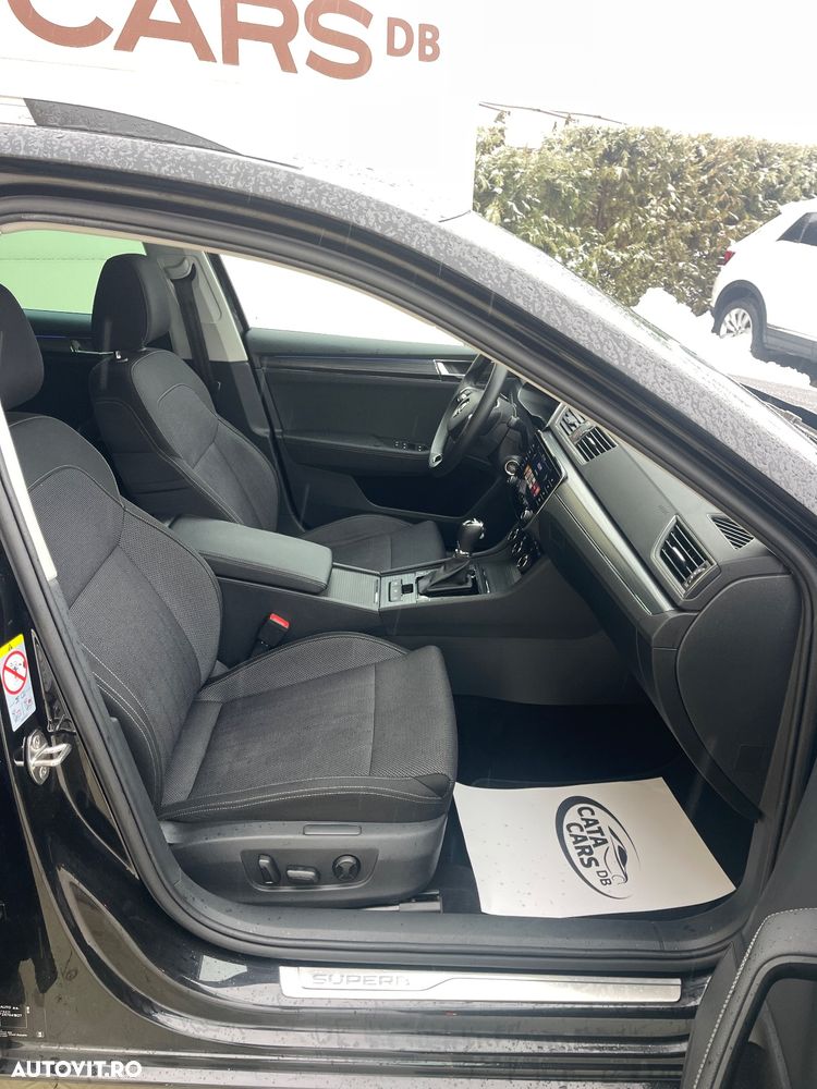 Skoda Superb 2.0 TDI DSG Premium Edition - 22