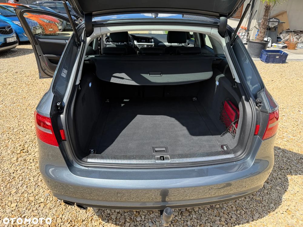 Audi A4 Avant 2.0 TDI DPF clean diesel multitronic S line Sportpaket - 18