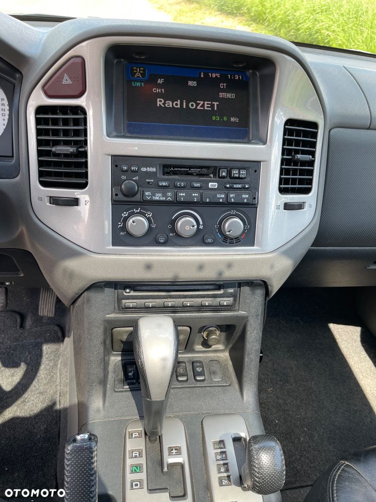 Mitsubishi Pajero 3.2 DID Navi - 14
