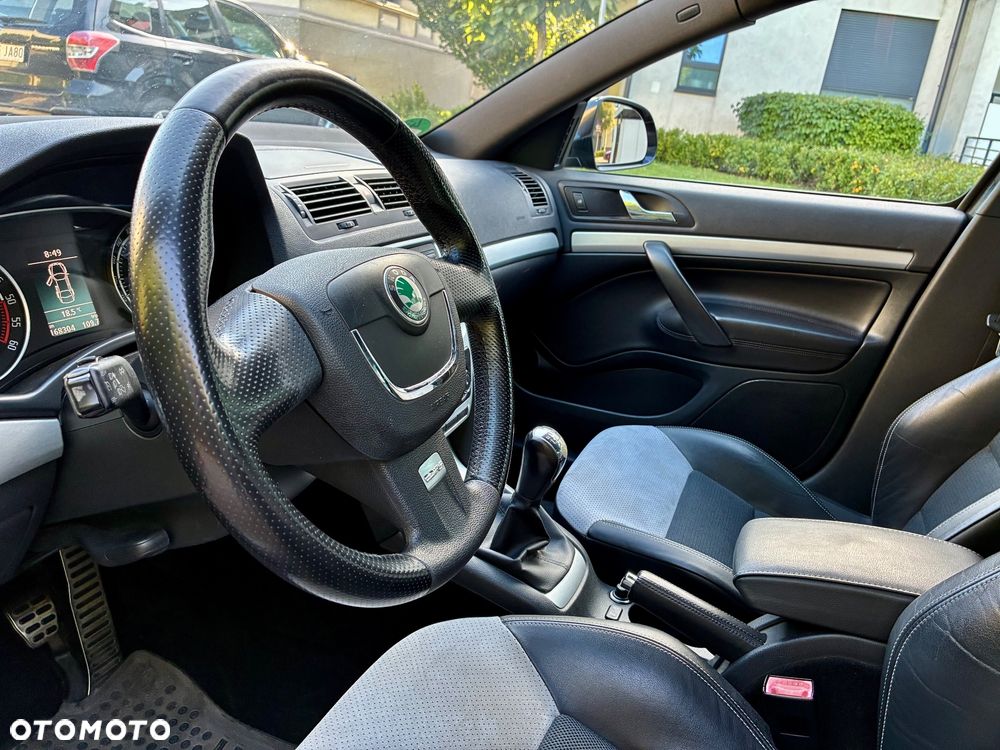 Skoda Octavia 2.0 TDI RS - 31