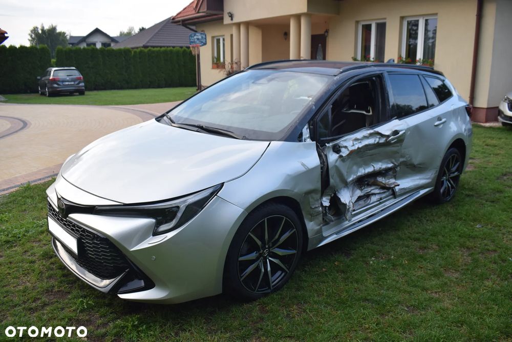 Toyota Corolla 2.0 Hybrid GR Sport Dynamic - 1