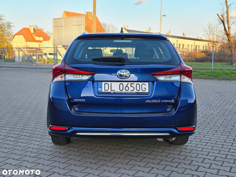 Toyota Auris Hybrid 135 Premium - 32