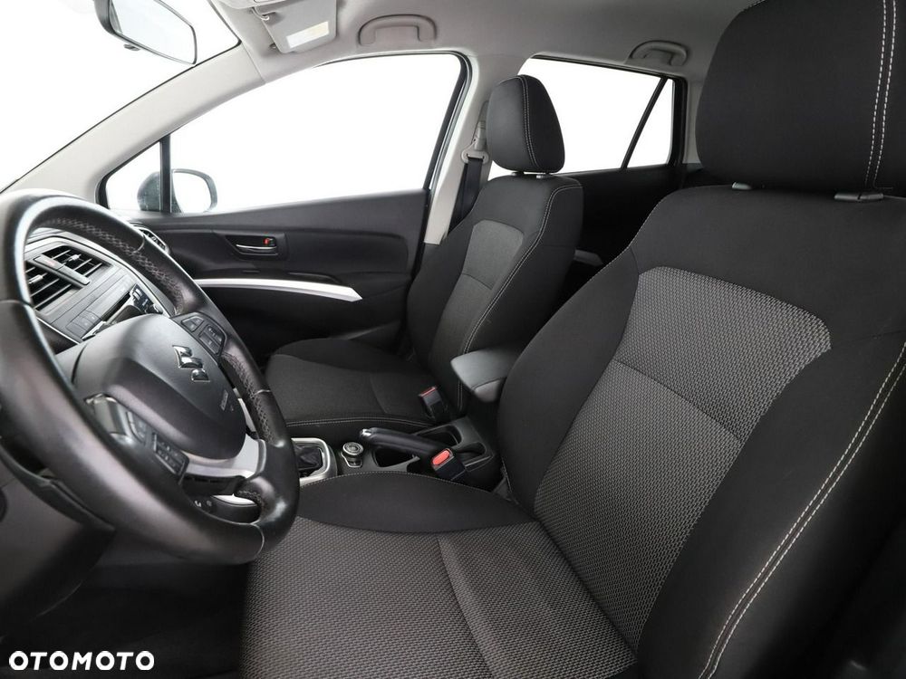 Suzuki SX4 S-Cross 1.6 DDiS TCSS 4x4 Comfort - 14