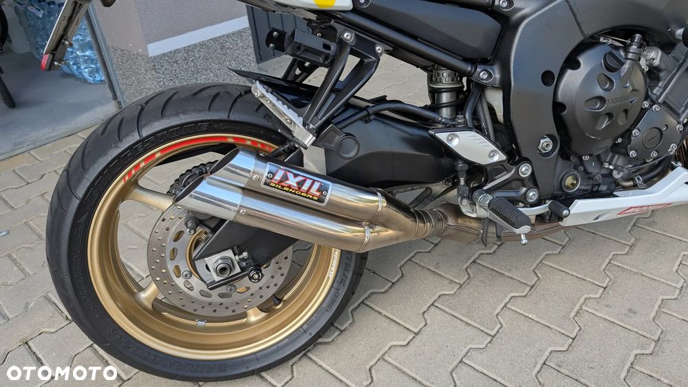 Yamaha FZ8 - 9