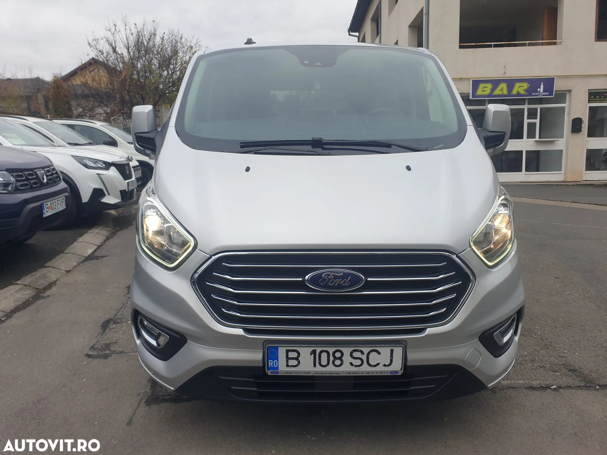 Ford Tourneo Custom - 2