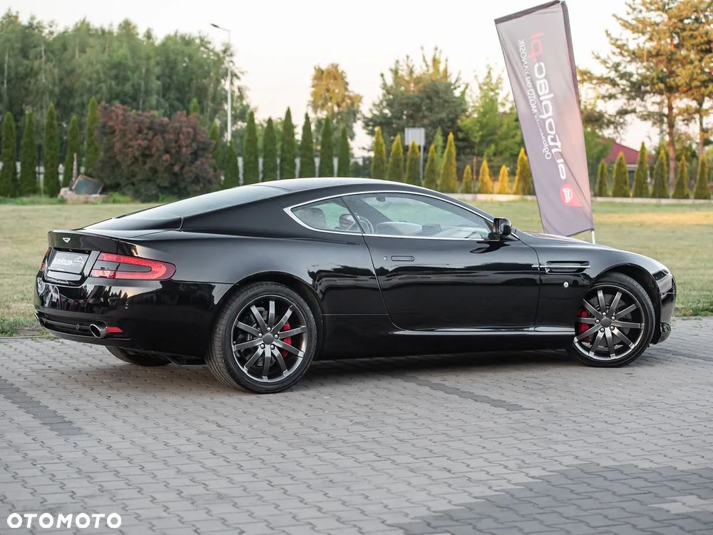 Aston Martin DB9 Touchtronic - 12