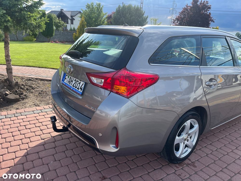 Toyota Auris 1.6 Valvematic Executive - 8