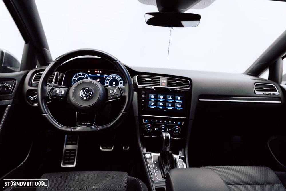 VW Golf R 4Motion (BlueMotion ) DSG - 9