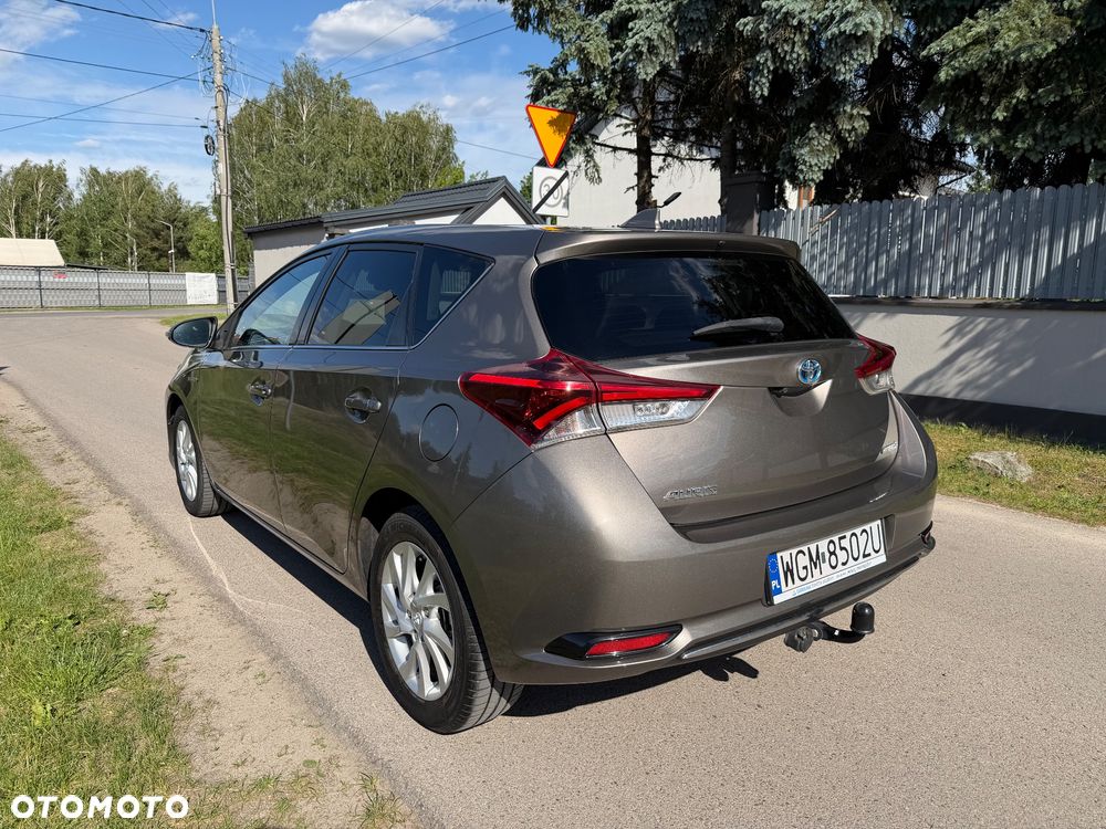 Toyota Auris - 2