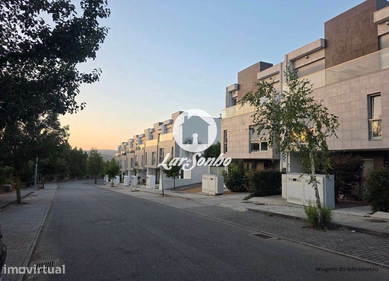 Moradia T3 em Gondifelos, Cavalões e Outiz, €397.500