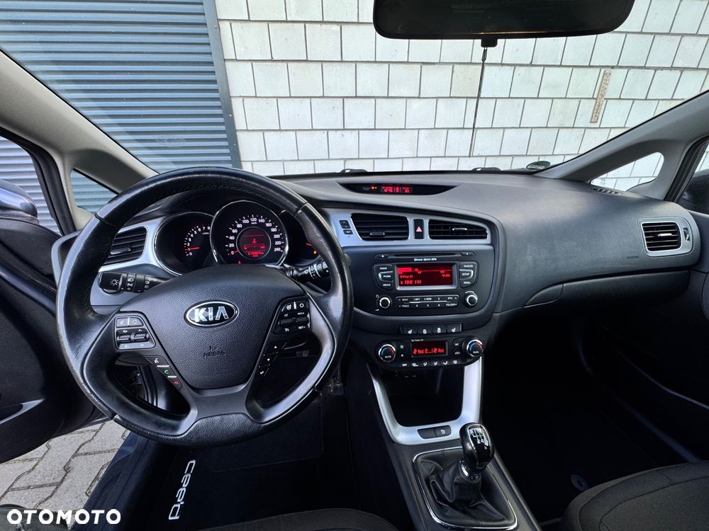 Kia Ceed 1.6 GDI Spirit - 25